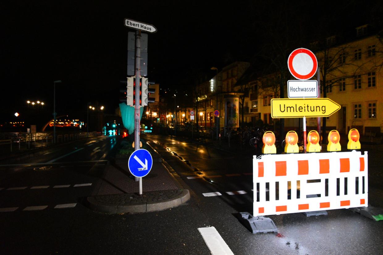 Heidelberg B37 wegen Hochwasser gesperrt Radio Regenbogen