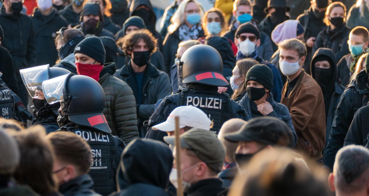 CoronaDemos im Raum Karlsruhe Radio Regenbogen