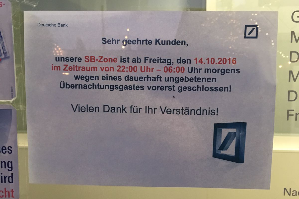 Umstrittener Aushang Bank Sperrt Obdachlose Aus Radio Regenbogen