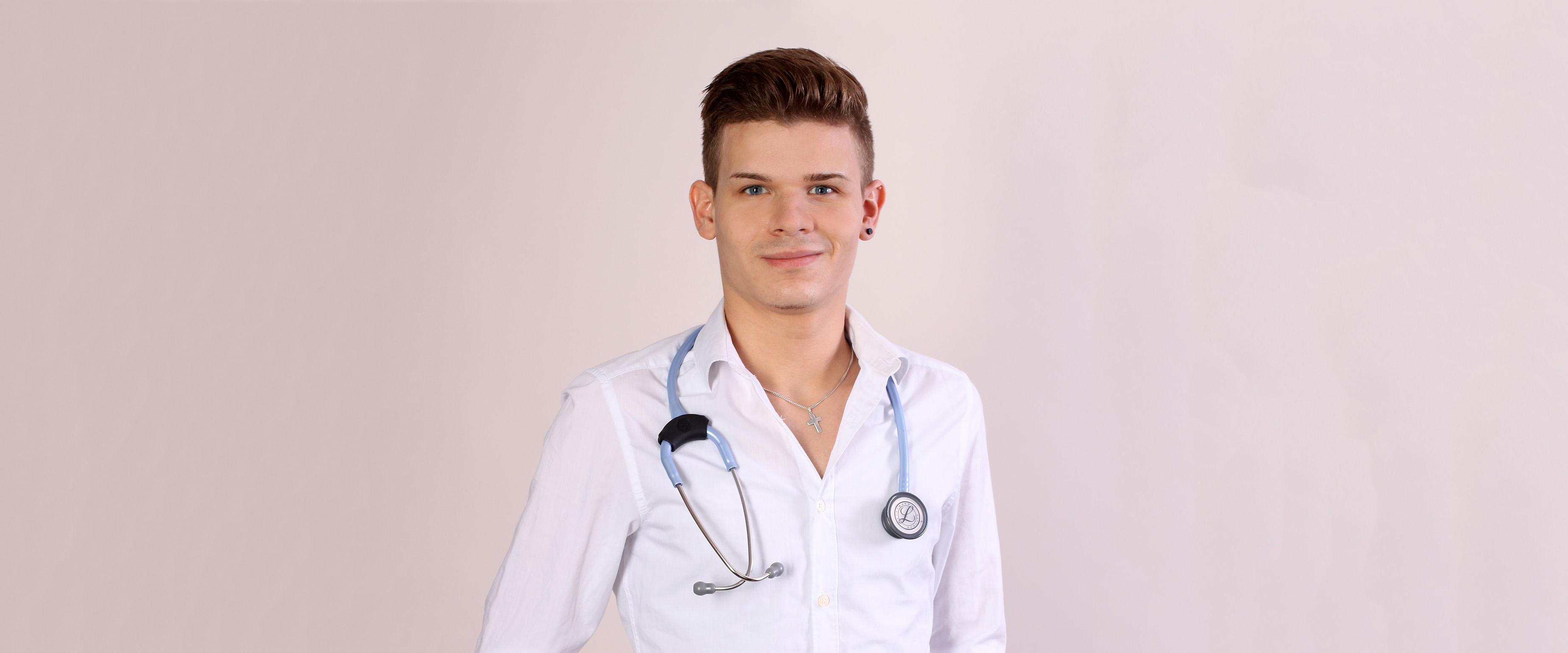 DrBenny-Titel.jpg DrBenny-Titel.jpg