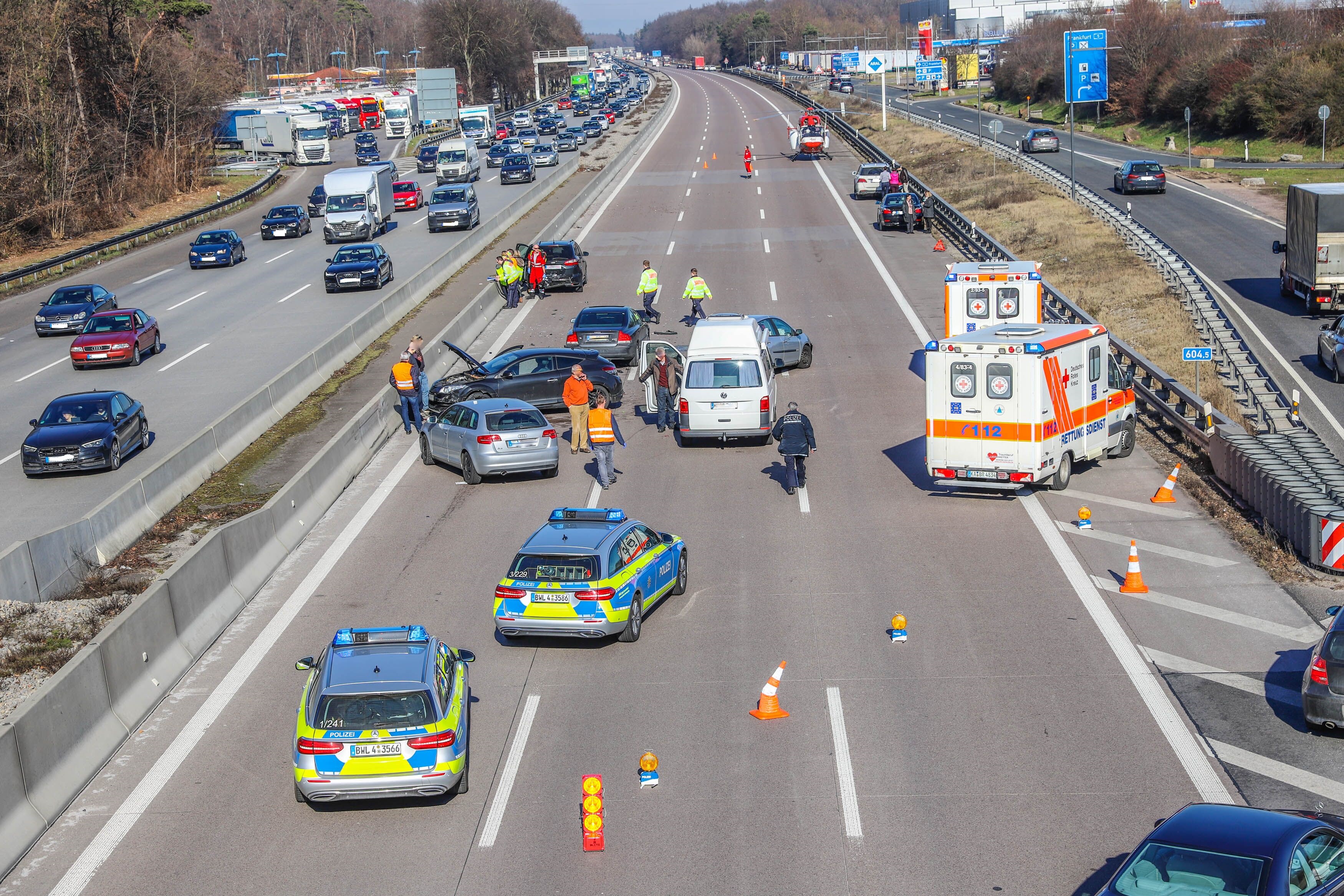 A5 Chaos Gestern Abend Massenkarambolage Und Kilometerlange Staus