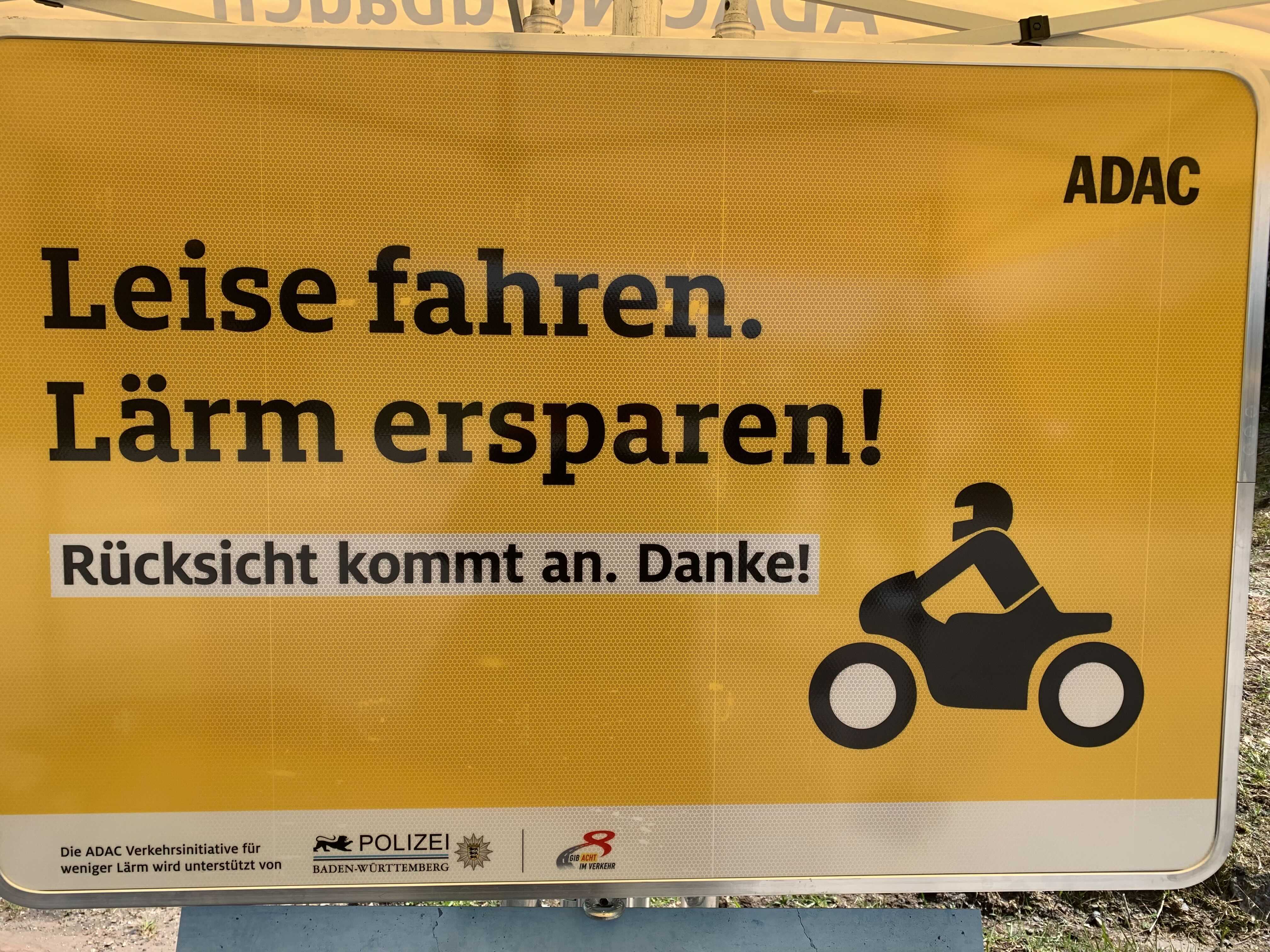 Adac Kampagne Gegen Motorrad L Rm Radio Regenbogen