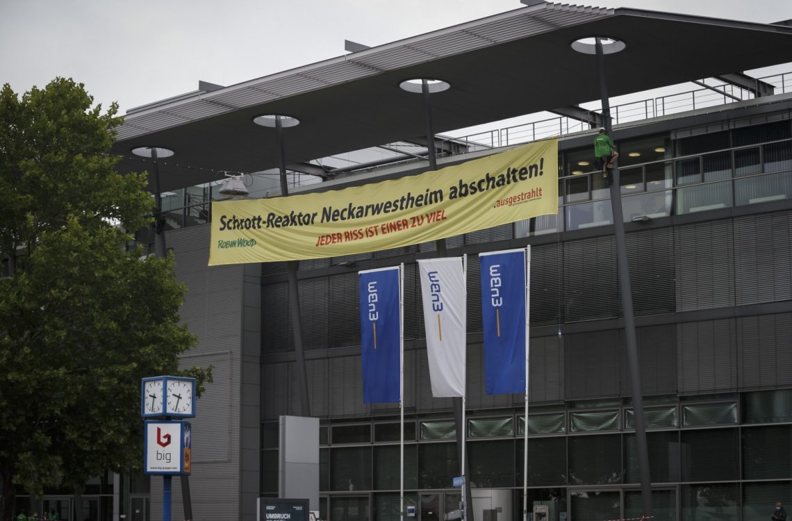AntiAtomAktion in Karlsruhe Radio Regenbogen