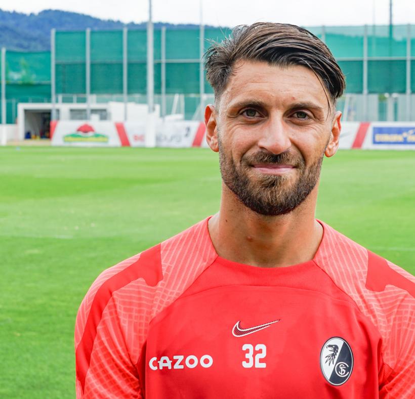 Vincenzo_Grifo_-_Foto_Arne_Bicker.jpg Vincenzo_Grifo_-_Foto_Arne_Bicker.jpg